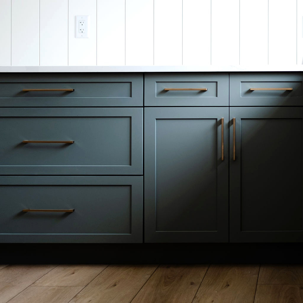 Salem shaker cabinet detail sage green Aberdeen finish bronze hardware Kitchen Craft