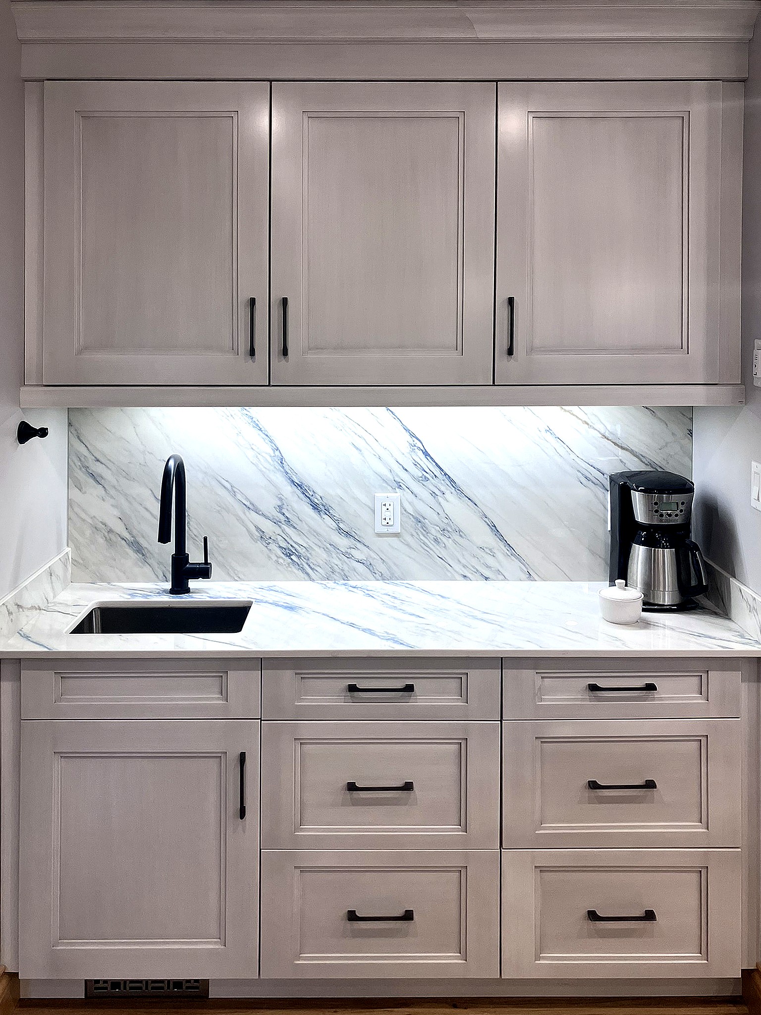 Beverage Area to Complement Kitchen Design