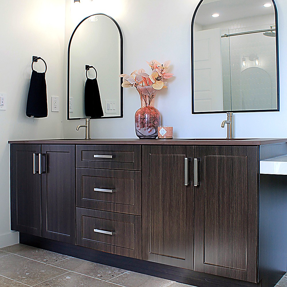 Rich, Contemporary Finish Elevates New Build Ensuite