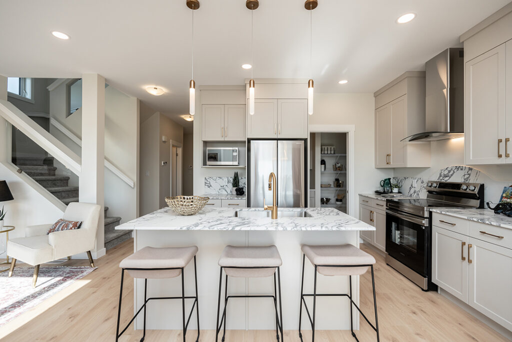 white kitchen cabinets and stainless steel appliances, modern kitchen, kitchen island