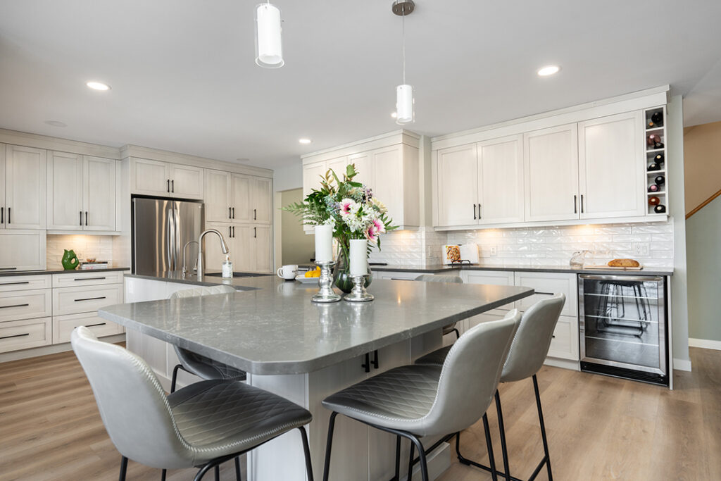 modern-kitchen-island-seating-winnipeg-design