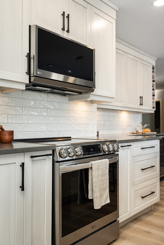 kitchen-craft-silverstone-cabinets-island-detail