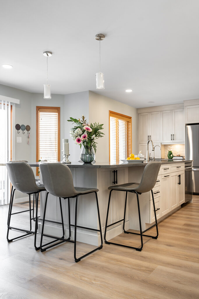 functional-kitchen-design-wine-storage-island