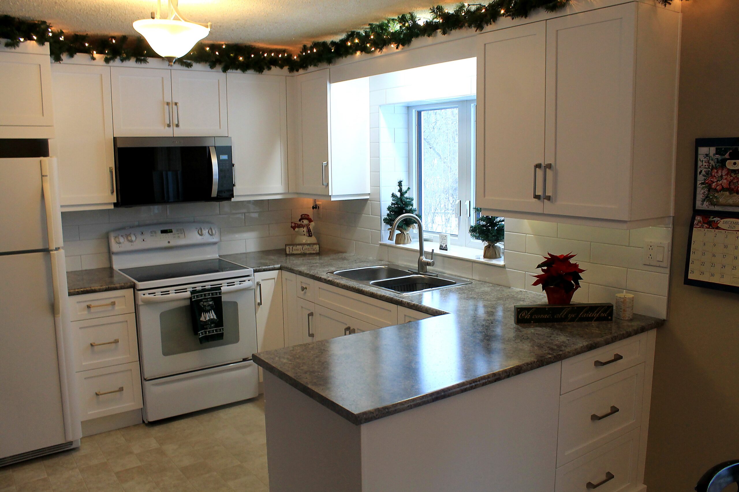 Light and Bright White  Kitchen